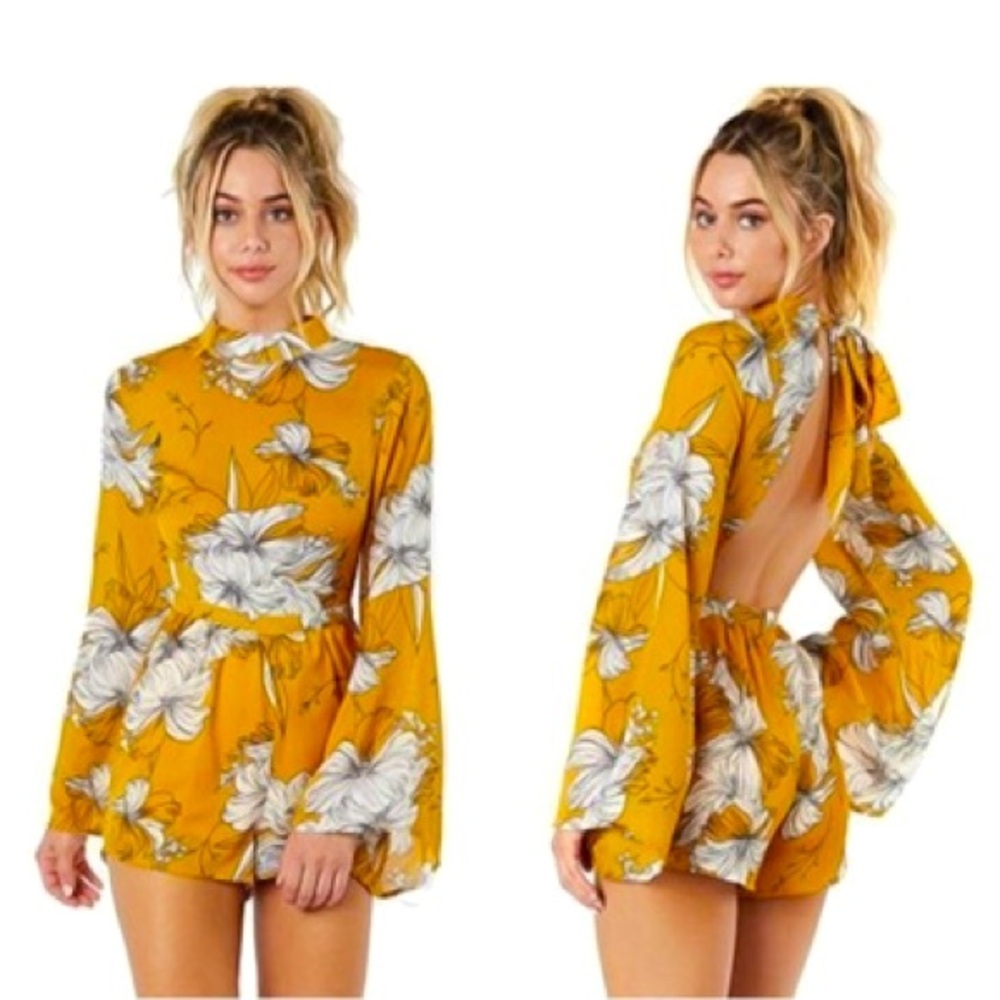 Chloah Floral High Neck Backless Burnt Yellow/Orange Spring Romper Size M EUC